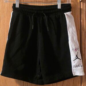 Jordan Boys’ Basketball Shorts – Size M (10/12)